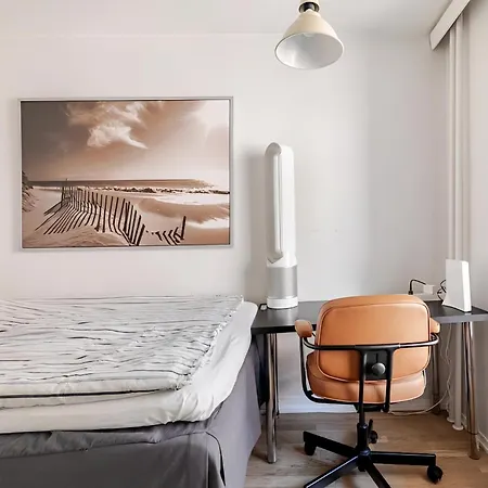 In Design District - Keybox Check-in, Balcony, Netflix Appartement